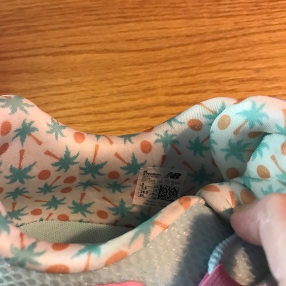 NEW BALANCE SNEAKERS - Picture 5 of 5